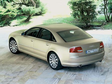 AUDI A8